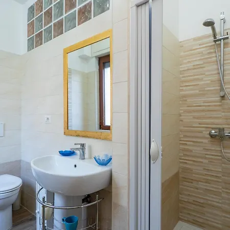 Guesthost - G&g Salento House * Lecce